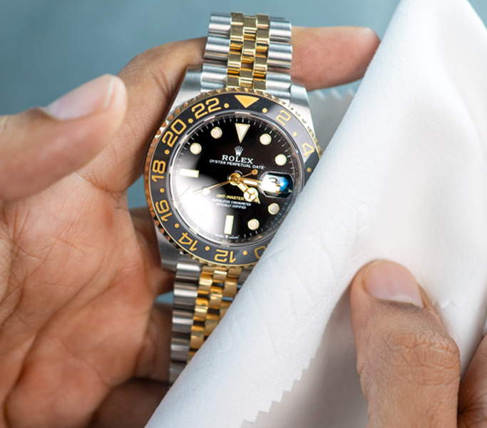 Thorough-Examination-by-Expert-Authenticators